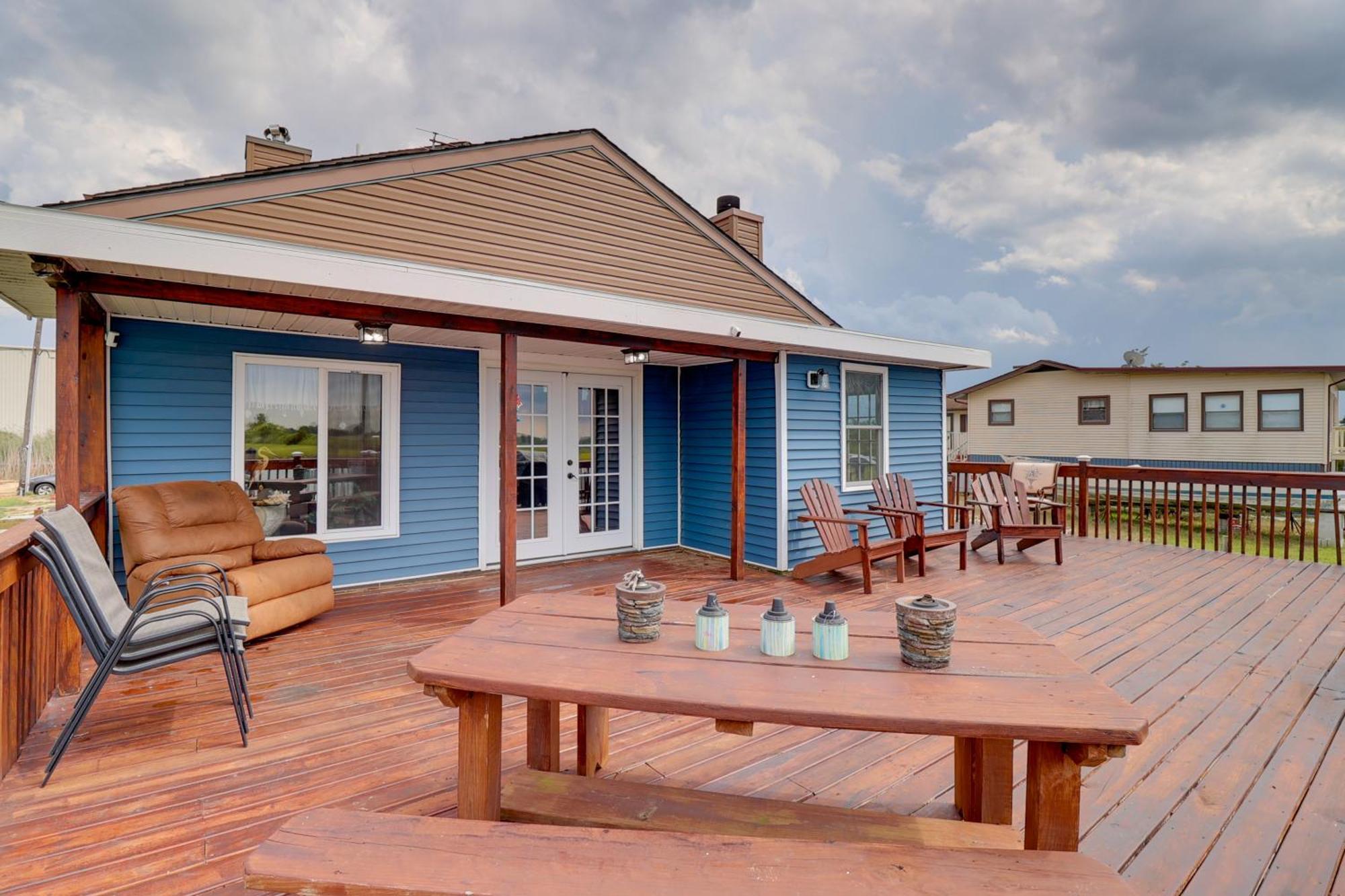 Oceanfront Milford Home With View And Boat Access ภายนอก รูปภาพ